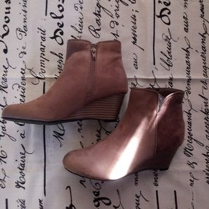 🔥 Cute Wedge Booties